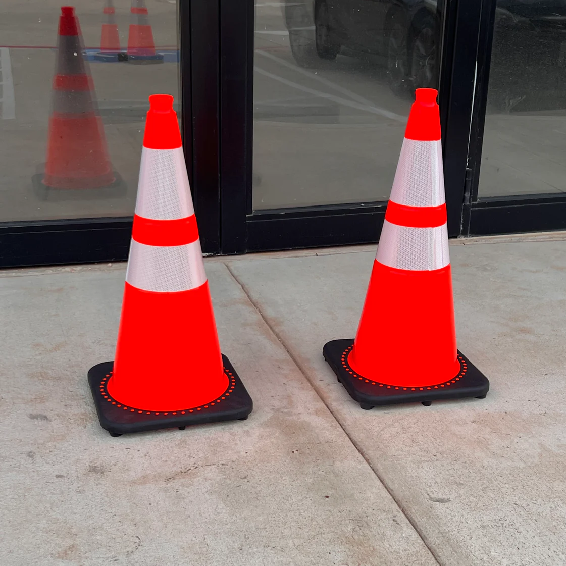 28" Orange Traffic Cone, 7lb Black Base, w/6" & 4" Retroreflective Collars, MUTCD Compliant